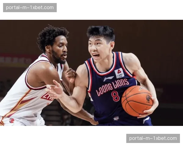 焦点瞬间：崔永熙完成追身封盖，广州队由此打出10-0反击高潮