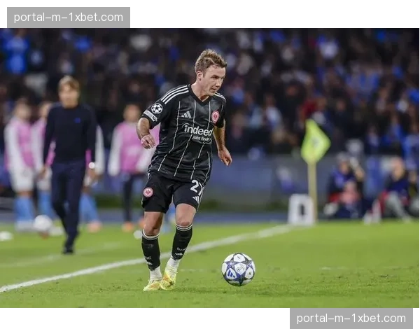 确认：法兰克福中场格策因肌肉伤势将缺席四周